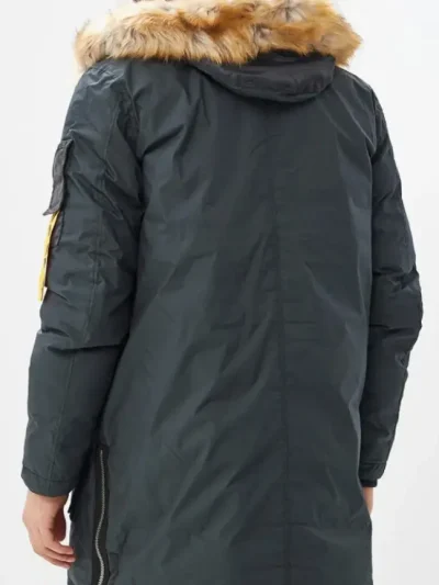 Vyriska Diesel ziemine parka is nugaros