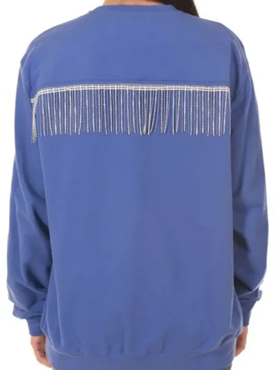 moteriskas dzemperis su aplikacija jijil is nugaros