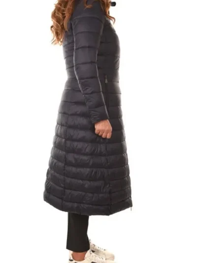 Ilga Melyna striuke Toy G is nugaros is sono