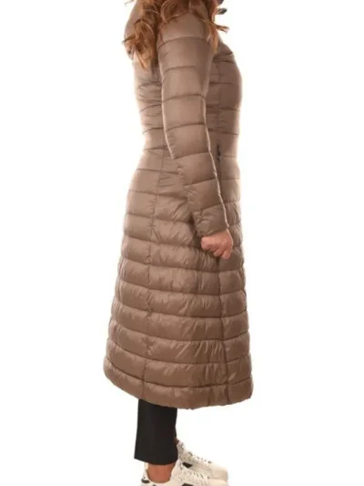 Ilga ruda striuke Toy G is nugaros is sono