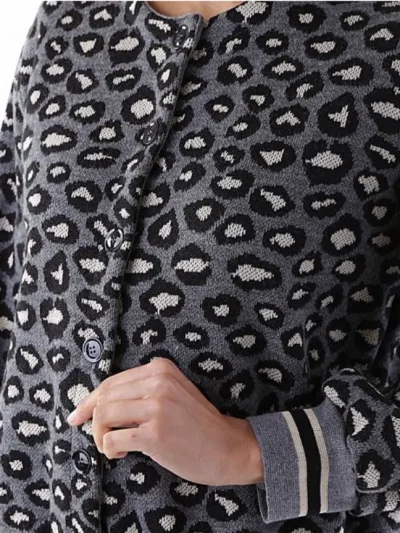 Cristina Giavoli pilkas demetas moteriskas megztinis su sagomis is priekio