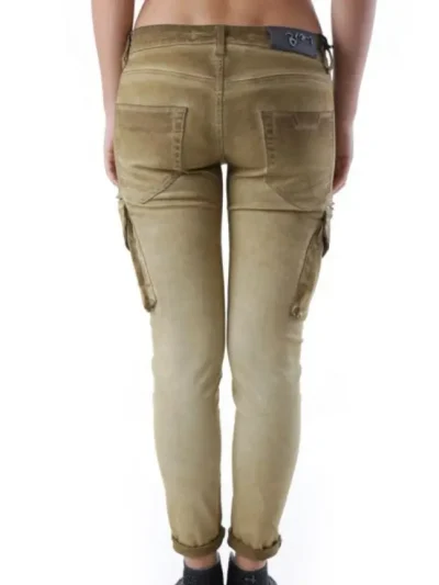 moteriskos kelbes bray steve alan su cargo kisenemis is nugaros