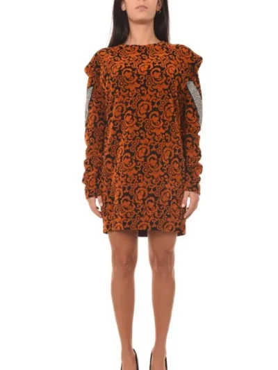 moteriska ruda suknele jijil