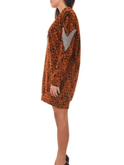 moteriska ruda suknele jijil is sono