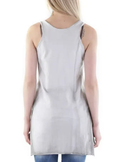 sexy women moteriska pilka maikute be rankoviu is nugaros