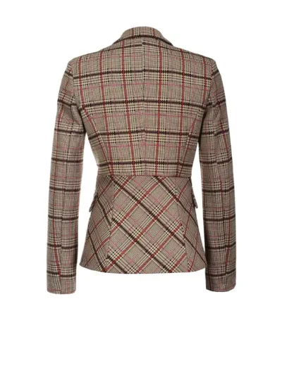 Moteriskas rudas svarkas Penare Pinko is nugaros