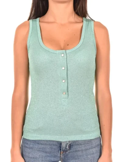 Jijil moteriska zalia maikute be rankoviu