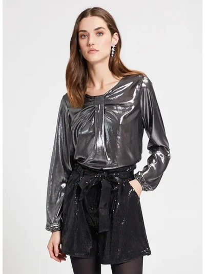 Moteriska blizgi palaidine Motivi