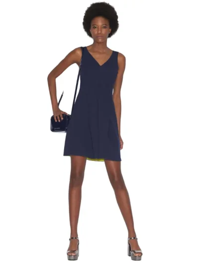 Moteriska melyna suknele be rankoviu Armani Exchange is preikio