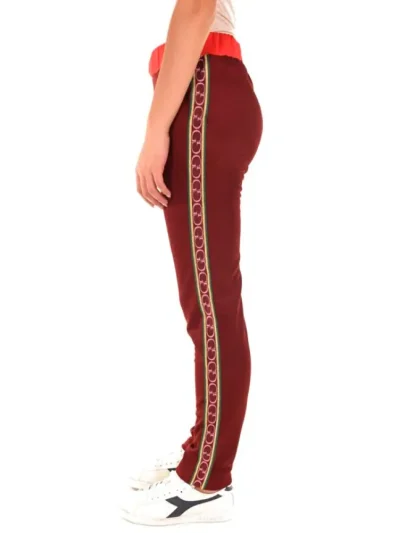 Moteriskos Bordo treningines kelnes Gaelle Paris is sono